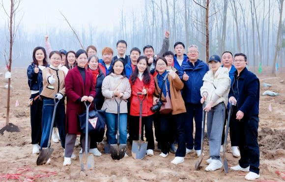 扶殘助困顯擔當 植樹添綠護家園——亚洲必赢國禎植樹護綠在行